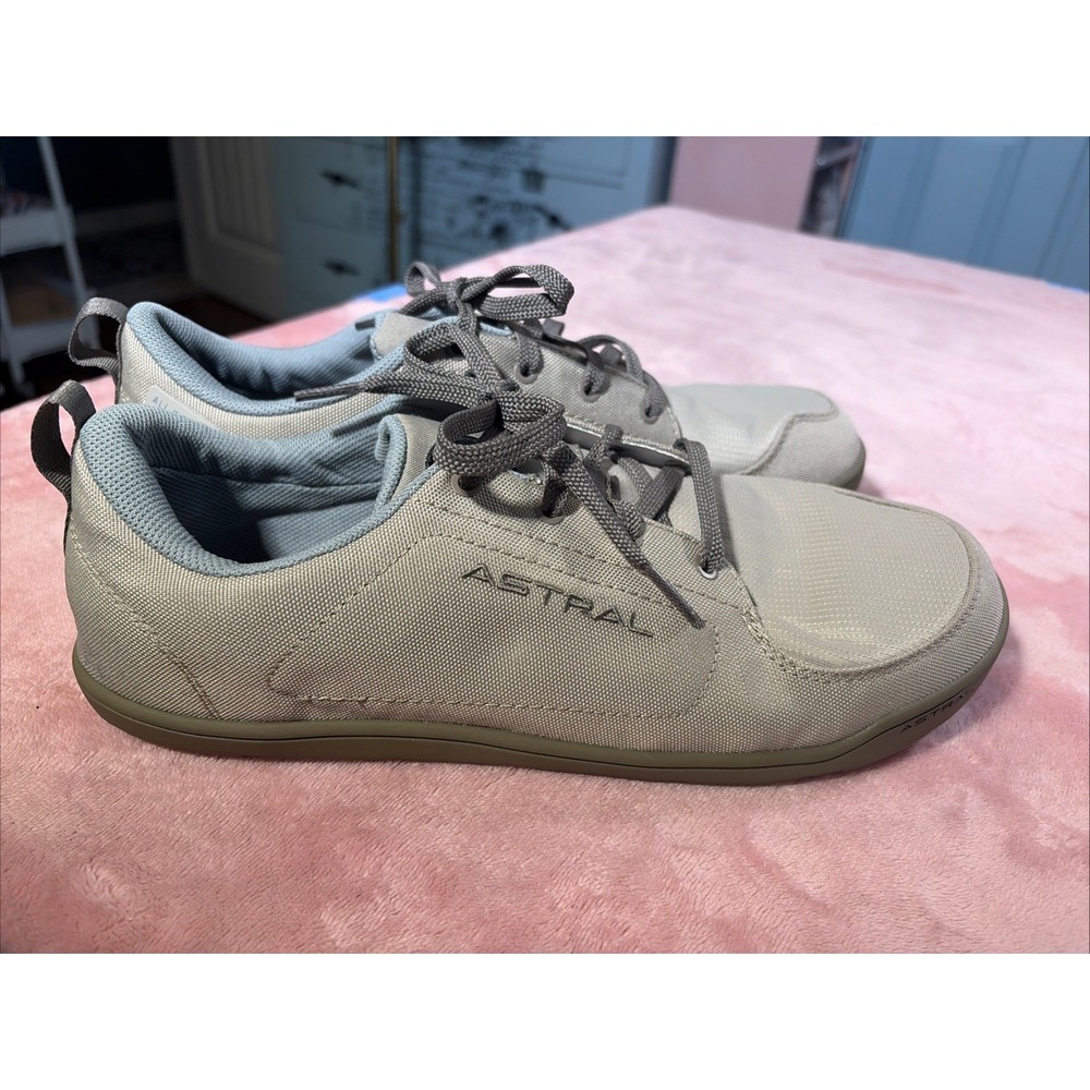 Astral Loyak All Weather Shoe Llama. Men's Sz 9. Women's Sz 10.